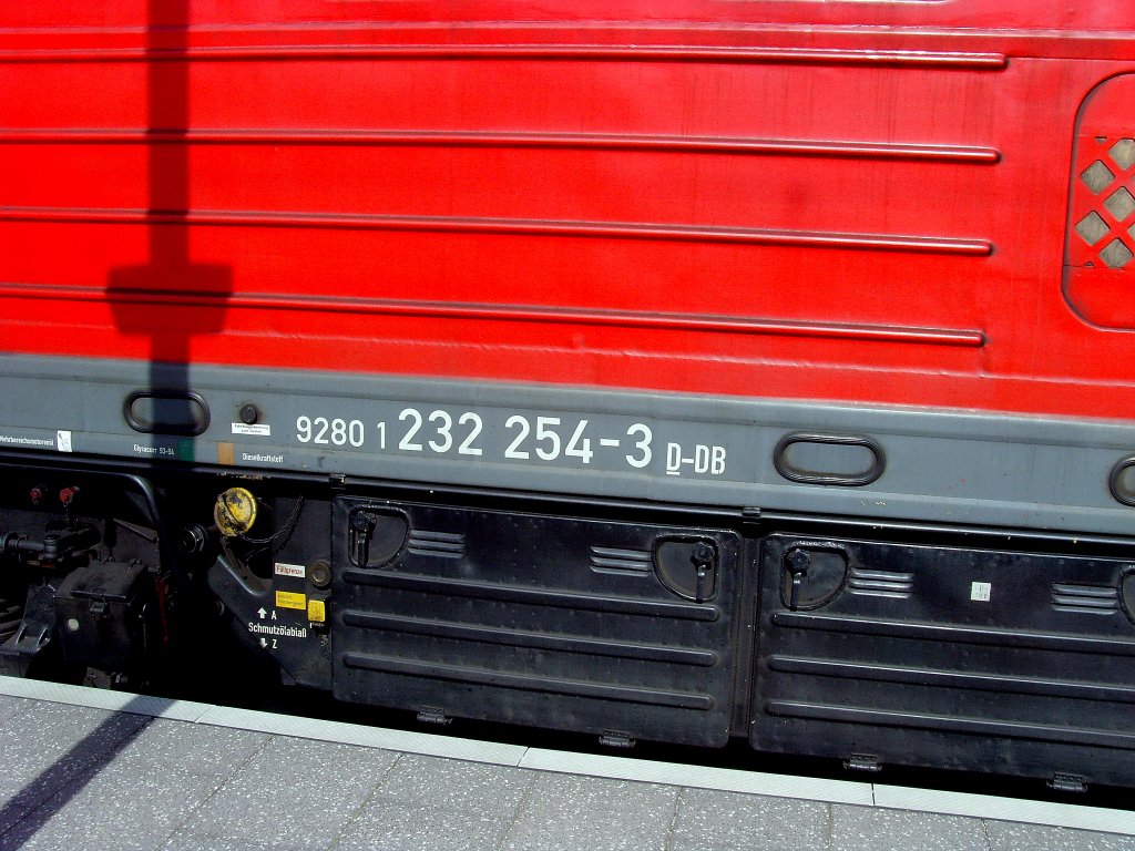232 254 in Erfurt Hbf, 23.3.2011