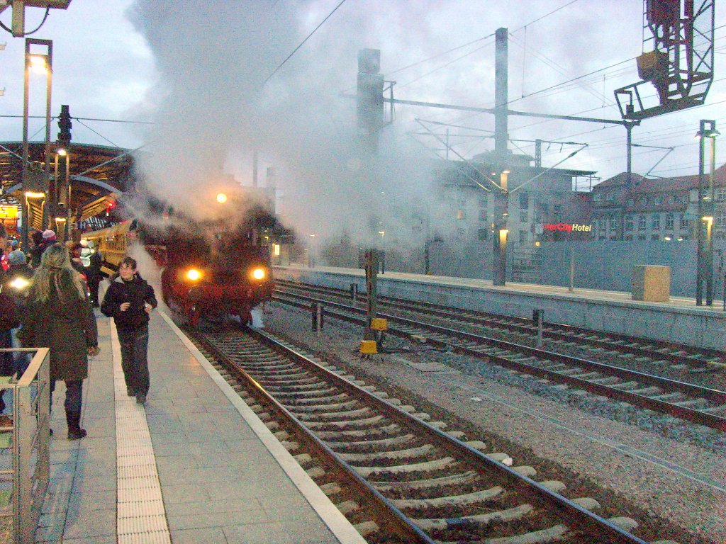 Ausfahrt aus Erfurt Hbf, 2010
