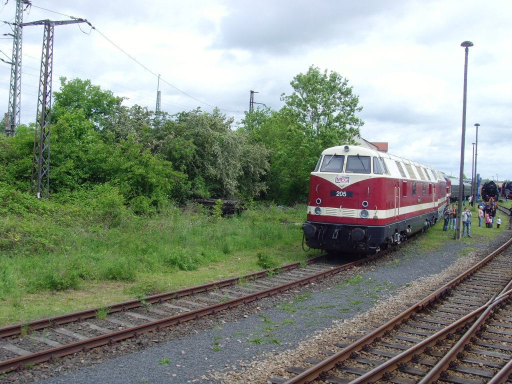 Blick aus dem Pendelzug bei der Einfahrt im Bw Weimar - Mai 2010