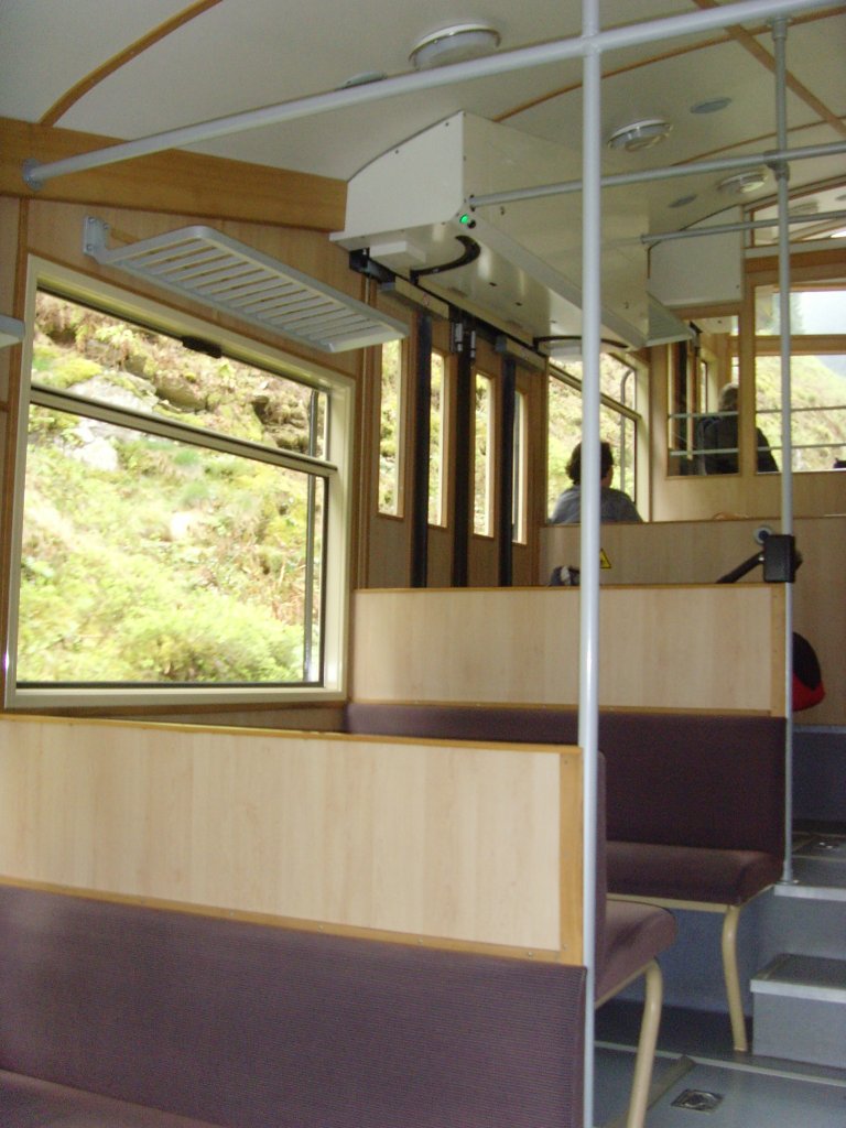 Blick in den Bergbahnwagen, 2010