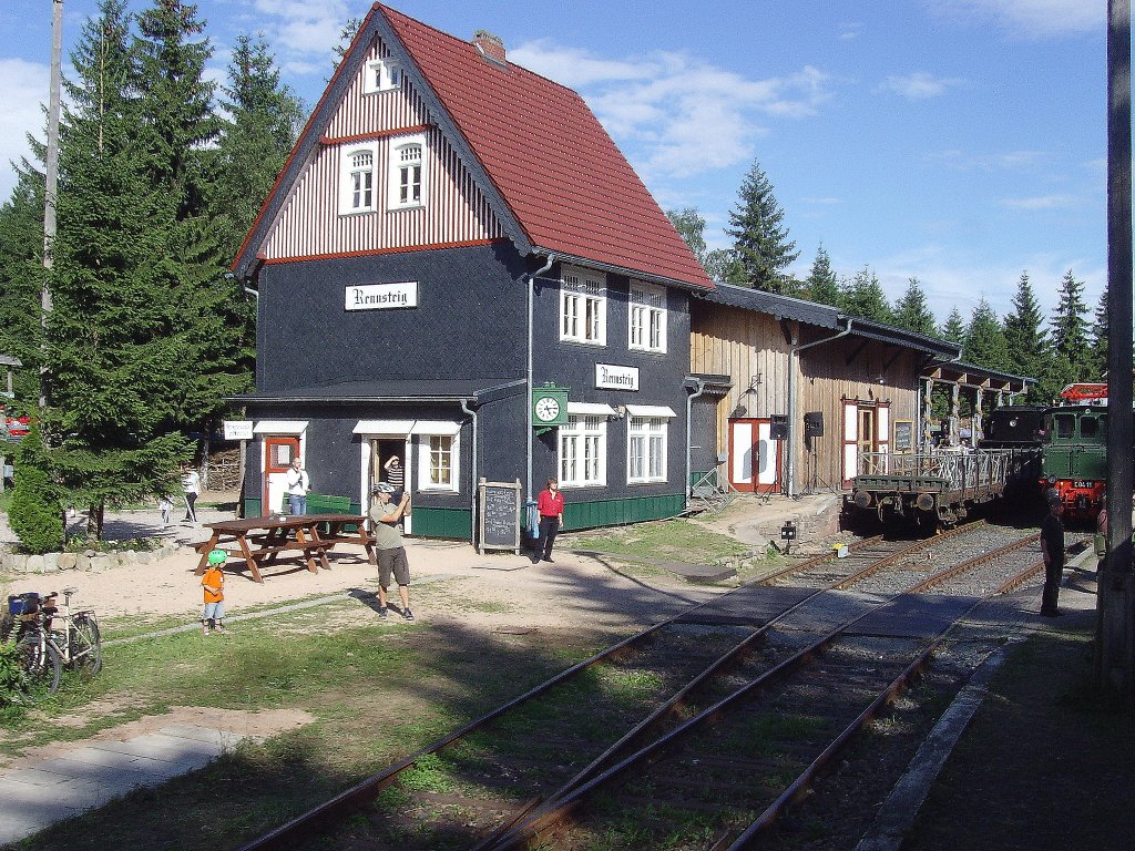 Blick zum Bahnhof Rennsteig - August 2010
