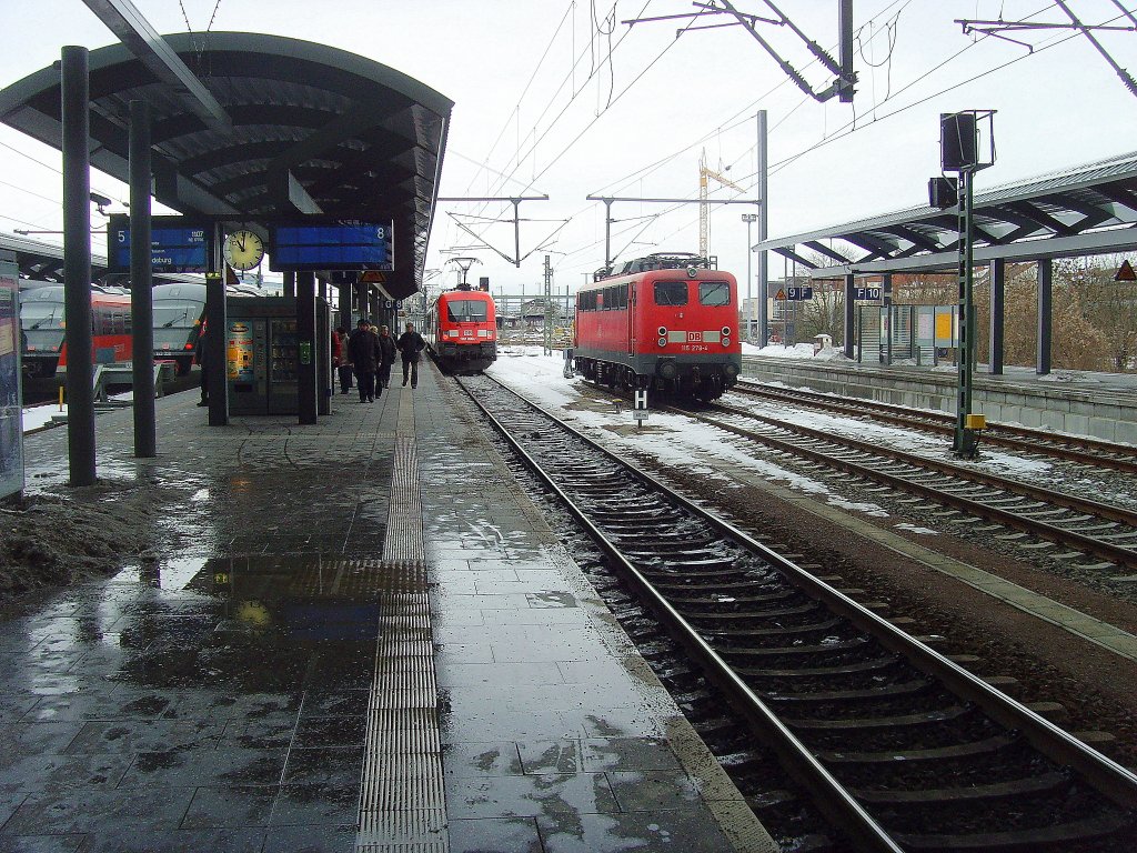 BR 115 und 182 in Erfurt Hbf am 12.12.2010