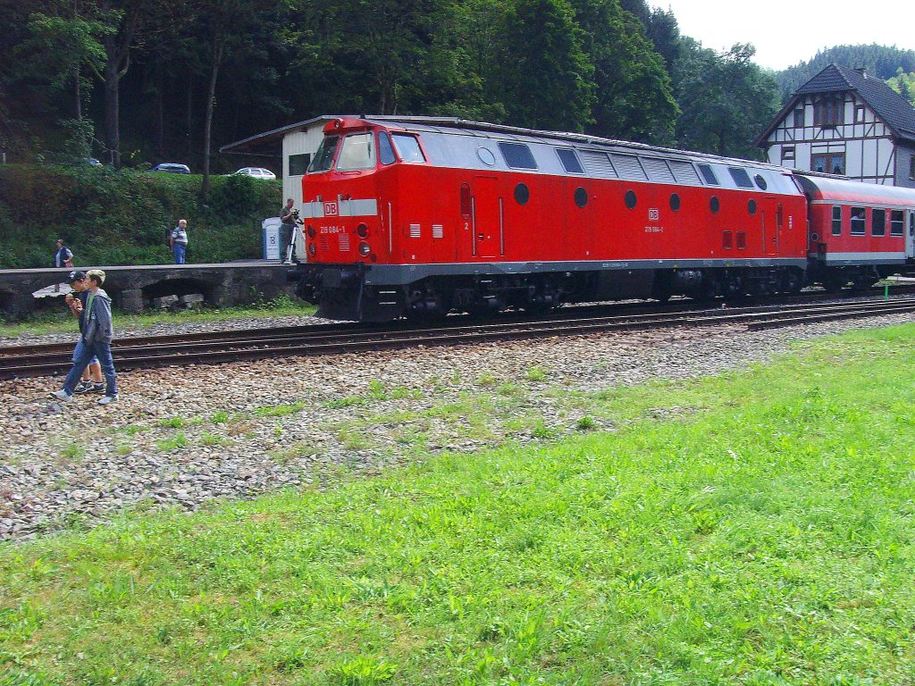 BR 218 vor  D900  in Katzhtte am 14. 8. 2010