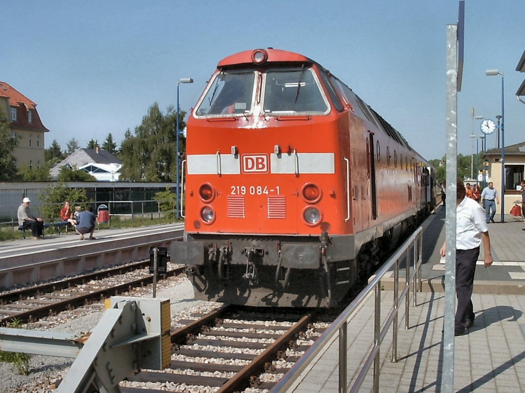BR 219 in Weimar (W-Berkaer Bahnhof), 2005