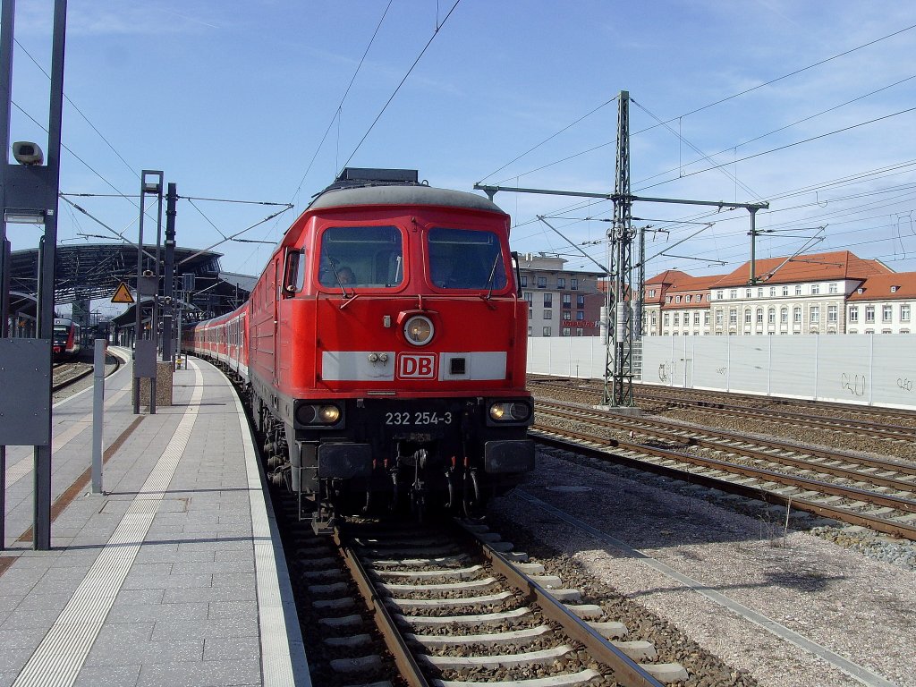 BR 232 in Erfurt Hbf, 2011