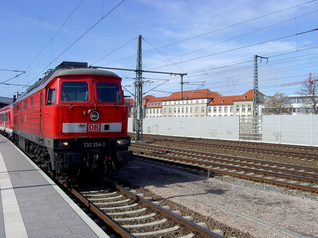 BR 232 in Erfurt Hbf am 23.3.2011