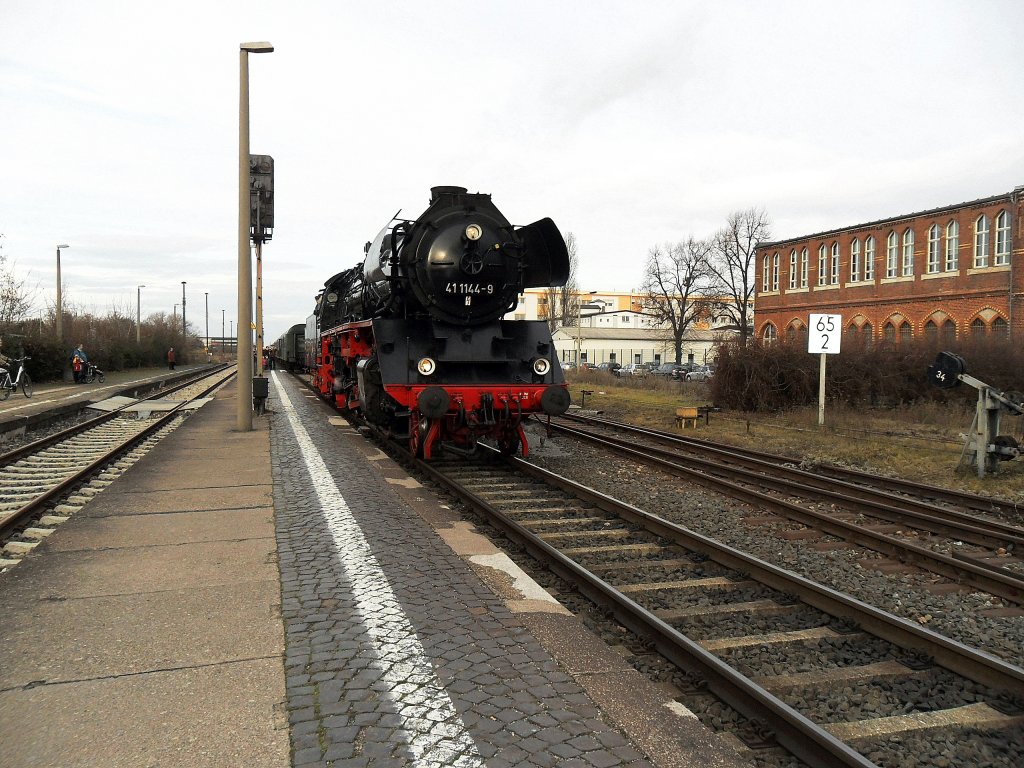 BR 41 vor der Abfahrt in Erfurt-Nord