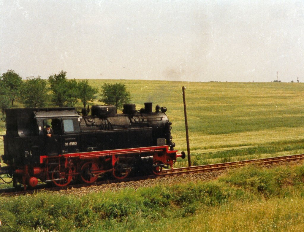BR 91 auf der Strecke nahe Bindersleben, um 1990
