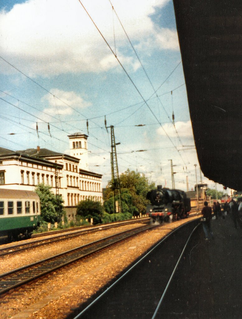 Dampf im alten Erfurter Hbf, vor 1989