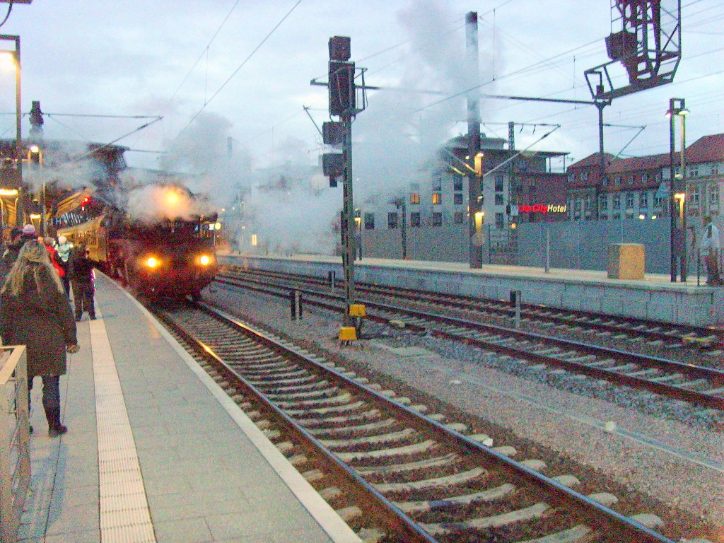 Dampf in Erfurt Hbf, 2010