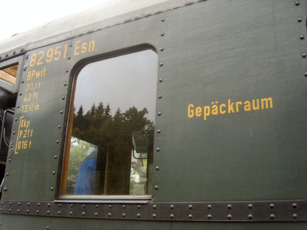 Detail hist. Personenwagen auf der Rennsteigbahn 2005