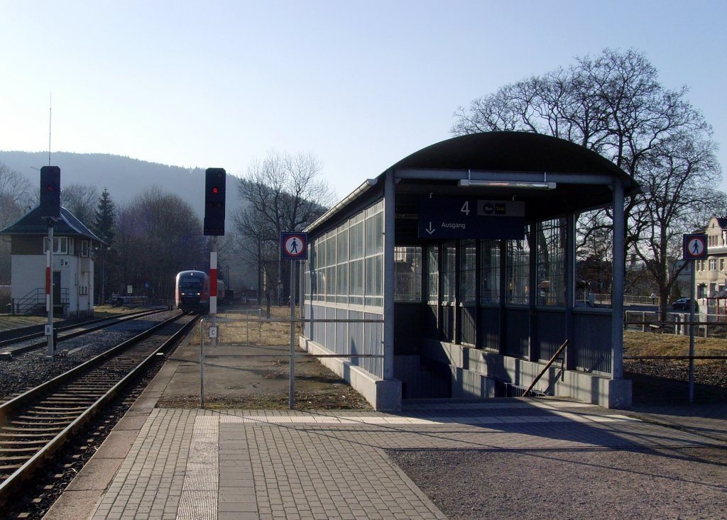 Einfahrt in den Bahnhof Bad Blankenburg