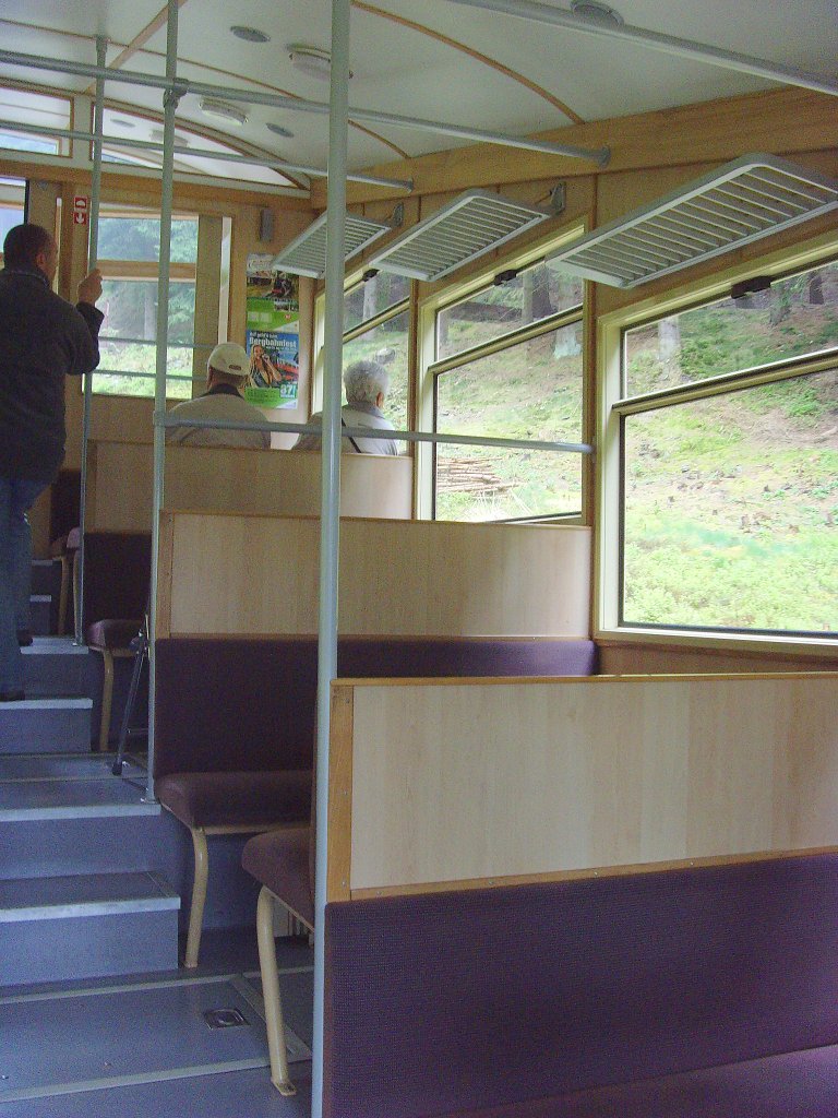 Im Bergbahnwagen, 2010