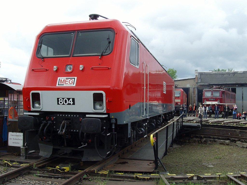 Lok 804 der MEG auf der Drehscheibe, Bw Weimar Mai 2010