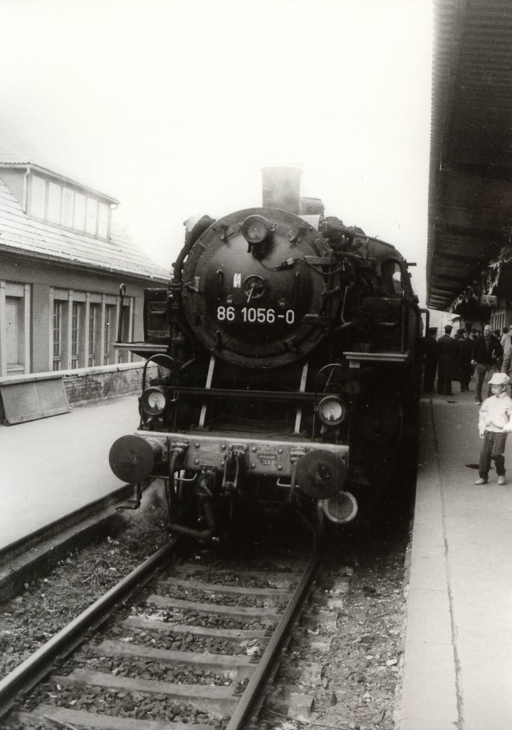 Sonderzug mit BR 86 in Weimar, DR vor 1989
