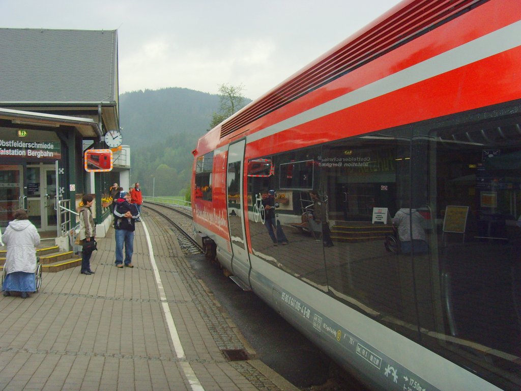 Triebwagen der Schwarzatalbahn, Bhf Obstfelderschmiede 2010
