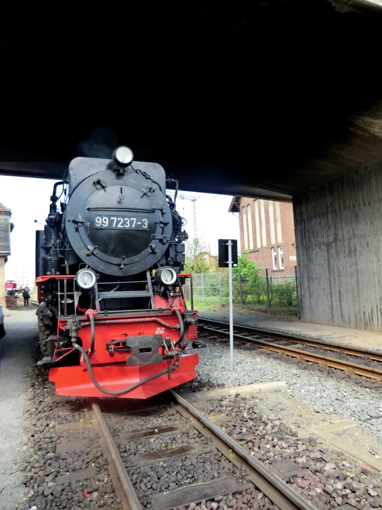 99 7237 unter der Strassenbrcke