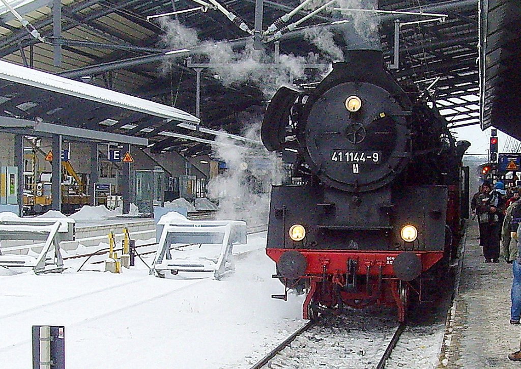 BR 41 in Erfurt Hbf, 5.12.2010