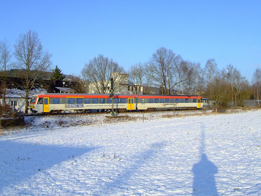 Dieseltriebwagen BR 628 der Daadetalbahn am 05.01.2010 in Neunkirchen-Altenseelbach, als Ersatz f�r die GTW2/6 der Hellertalbahn KBS 462 (Betzdorf-Herdorf-Neunkirchen-Haiger-Dillenburg.