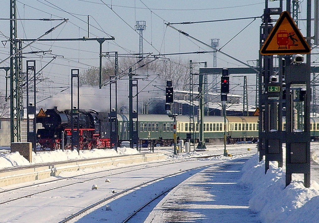 Einfahrt BR 41 mit Wartburg-Express, Erfurt Hbf 4.12.2010