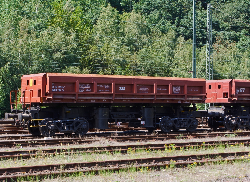 Sch�ttgutkippwagen mit pneumatischer Bet�tigung und vier Rads�tzen (Ua 416) der Tschechiesche Firma TSS A.S., abgestellt am 20.08.2011 in Betzdorf/Sieg.
Dei deutsche Gattungszeichen w�re Fas.