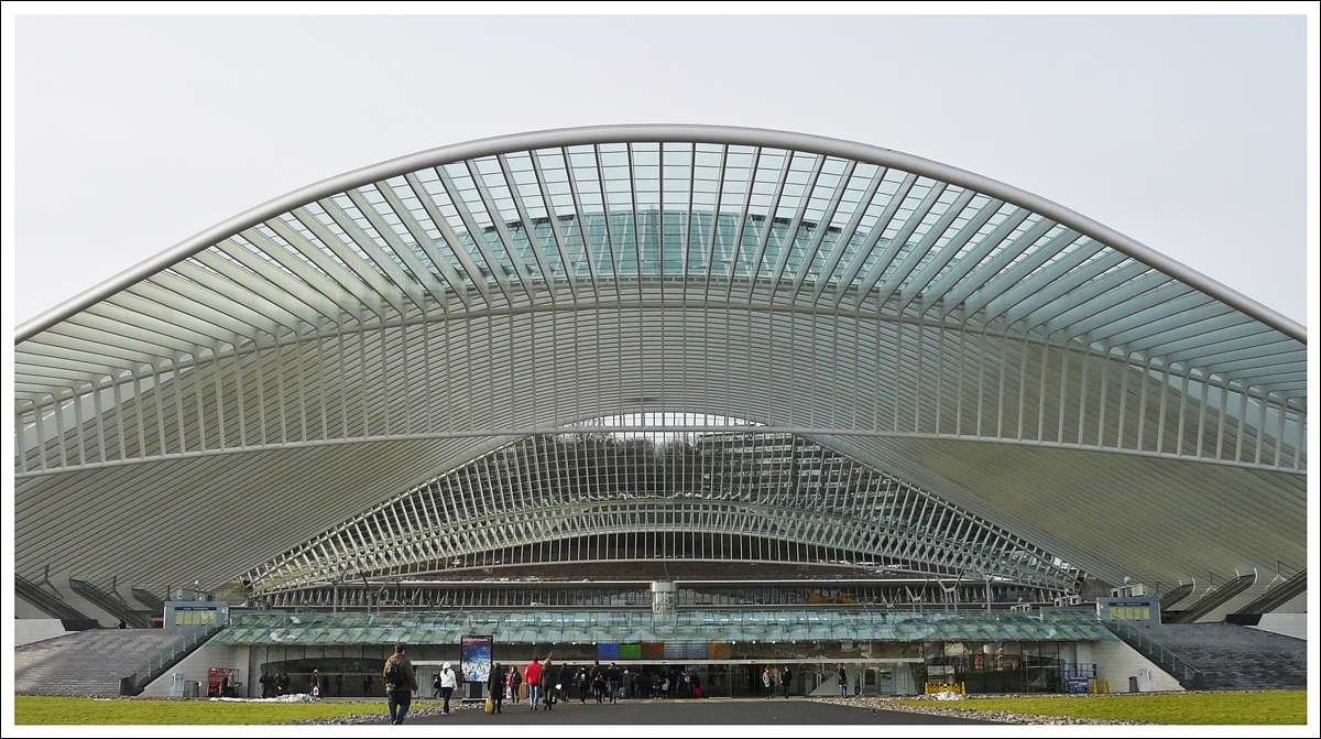 . Der Eingang zum Bahnhof Li�ge Guillemins am 16.01.2010. (Jeanny)