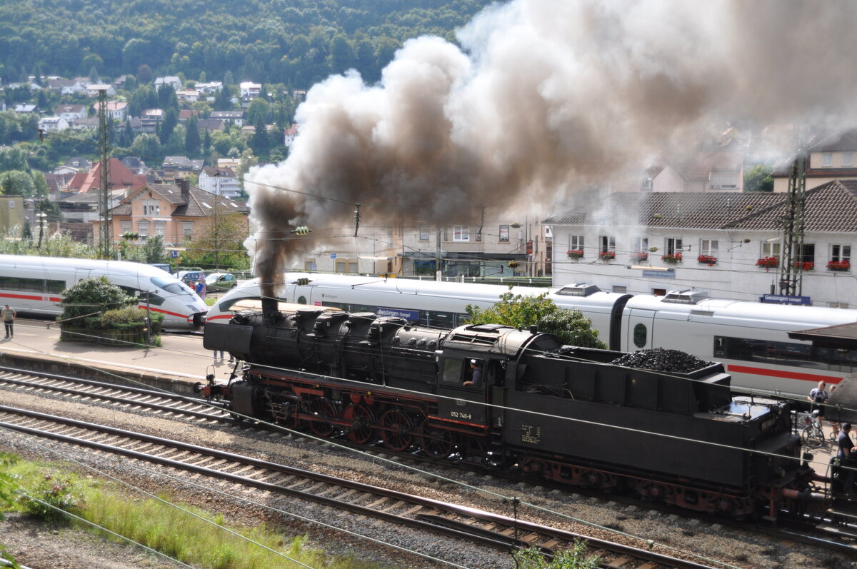 052 740-8 fährt aus Geislingen Steige aus am 12.09.2010.