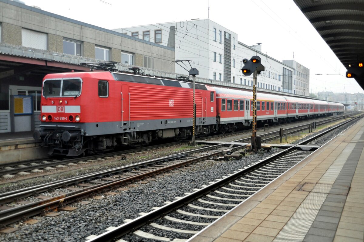 143 899-3 in Ulm am 19.10.2009.