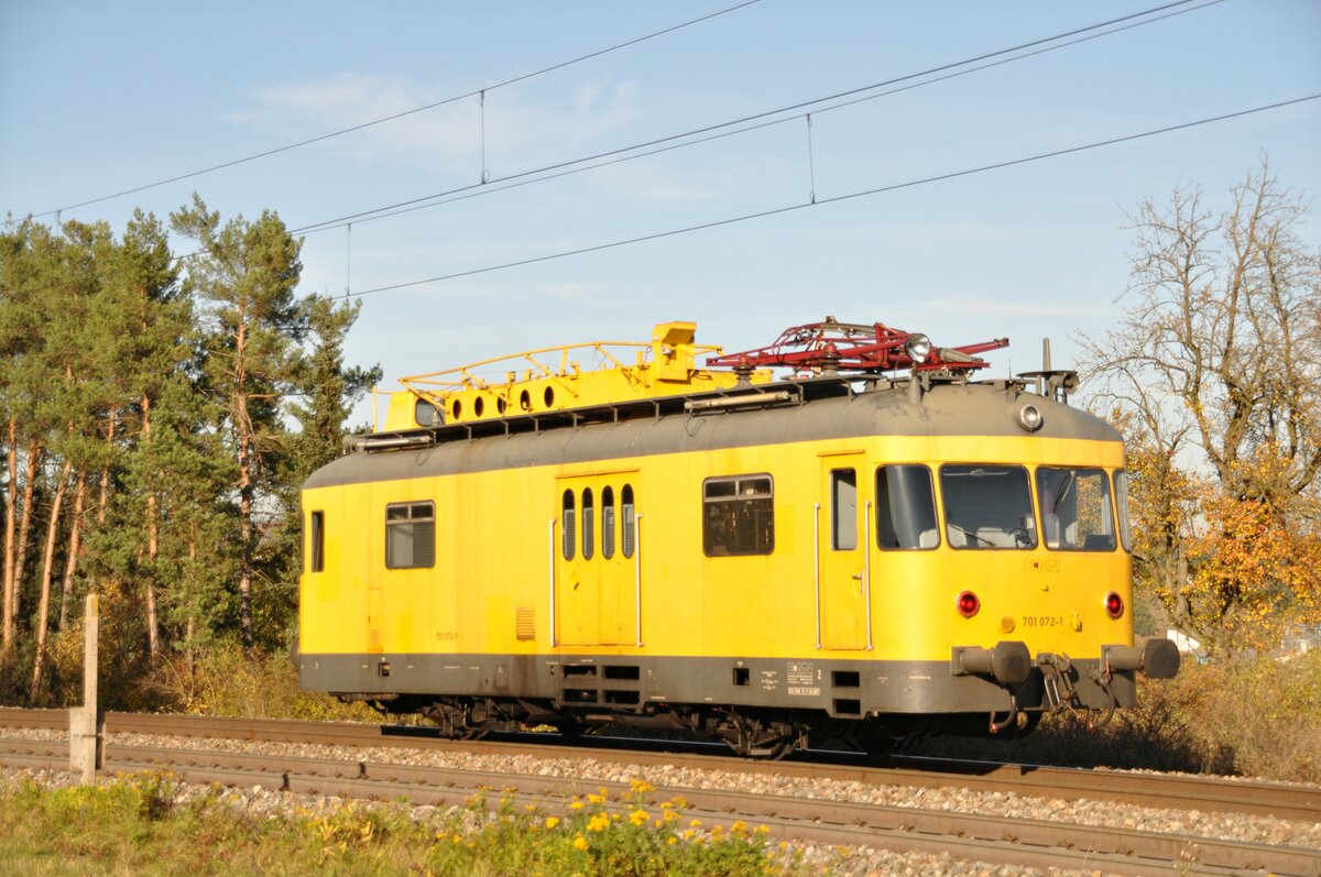 701 072-1 bei Hinterdenkental am 19.10.2012.