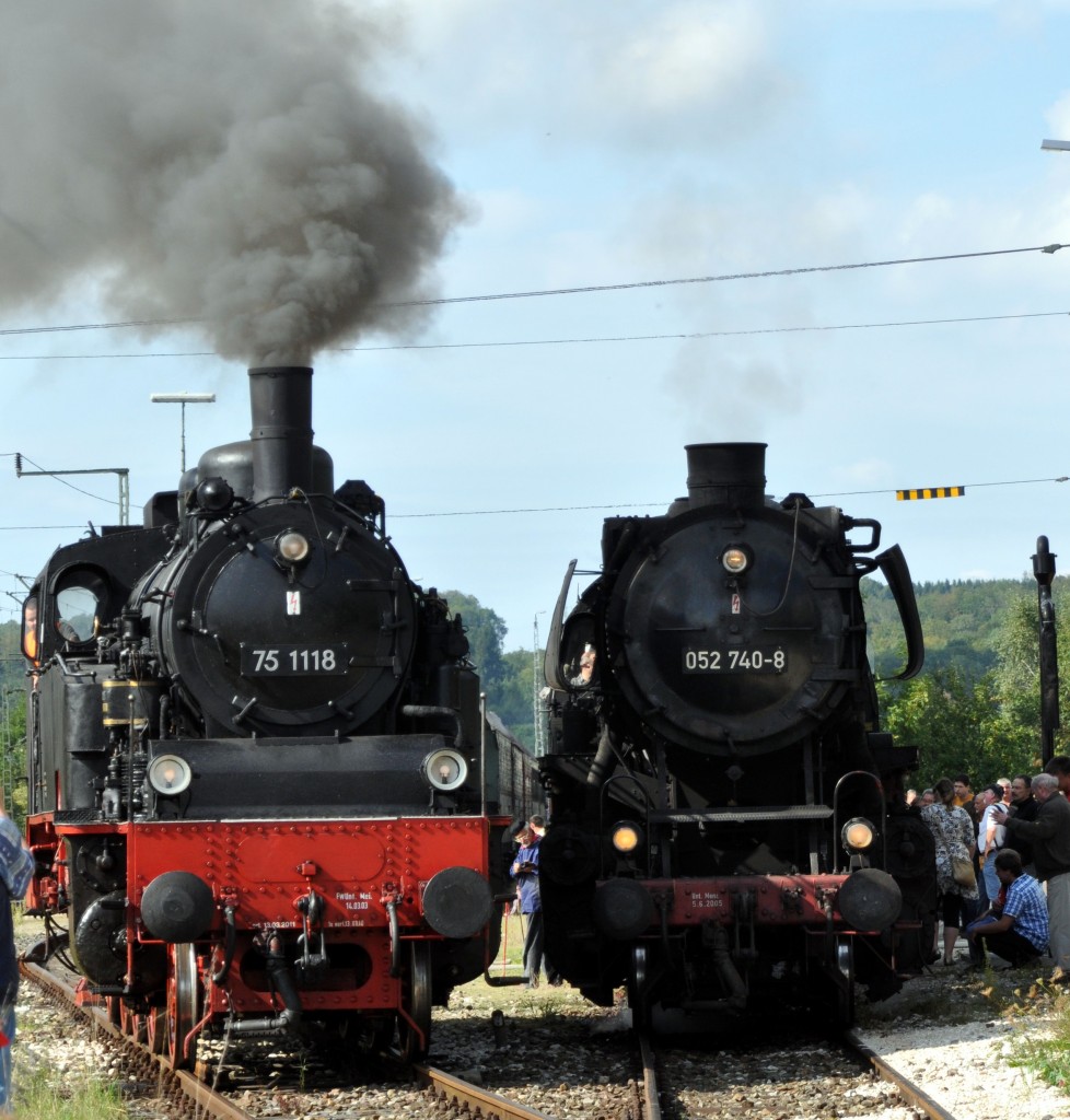 75 1118 und 052 7408 in Amstetten am 11.09.2010.