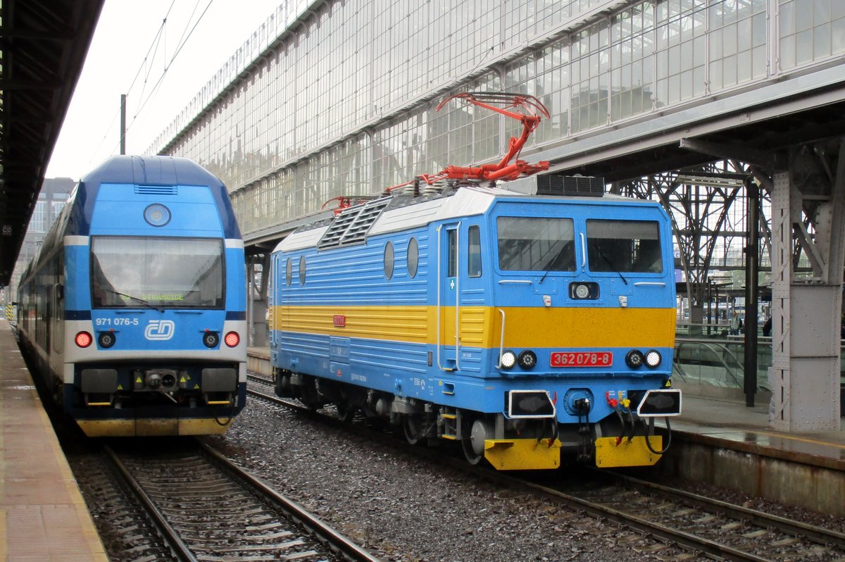 Altlackierter 362 078 lauft am 16 Mai 2018 um in Praha hl.n. 