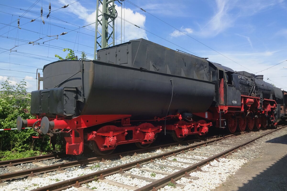 Am 1 Juni 2019 steht 42 2768 noch immer am Rand ins BEM in N�rdlingen.