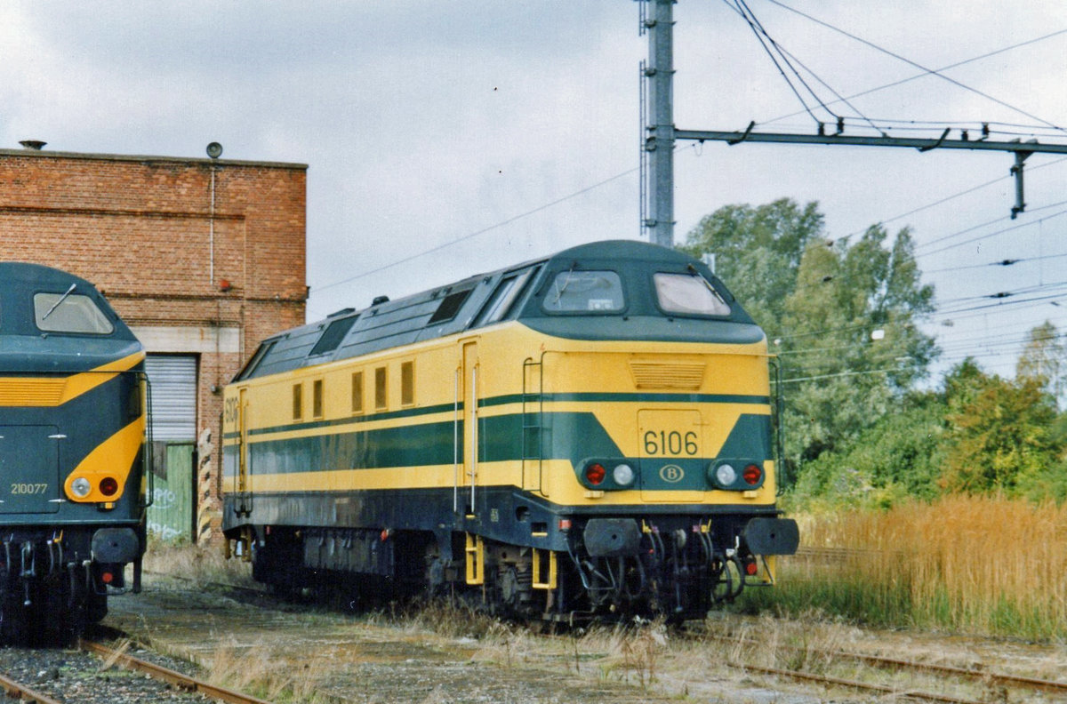 Am 12 September 2004 steht 6106 in Saint-Ghislain.