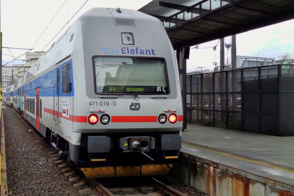 Am 2 Januar 2017 steht 471 019 in Praha hl.n. 