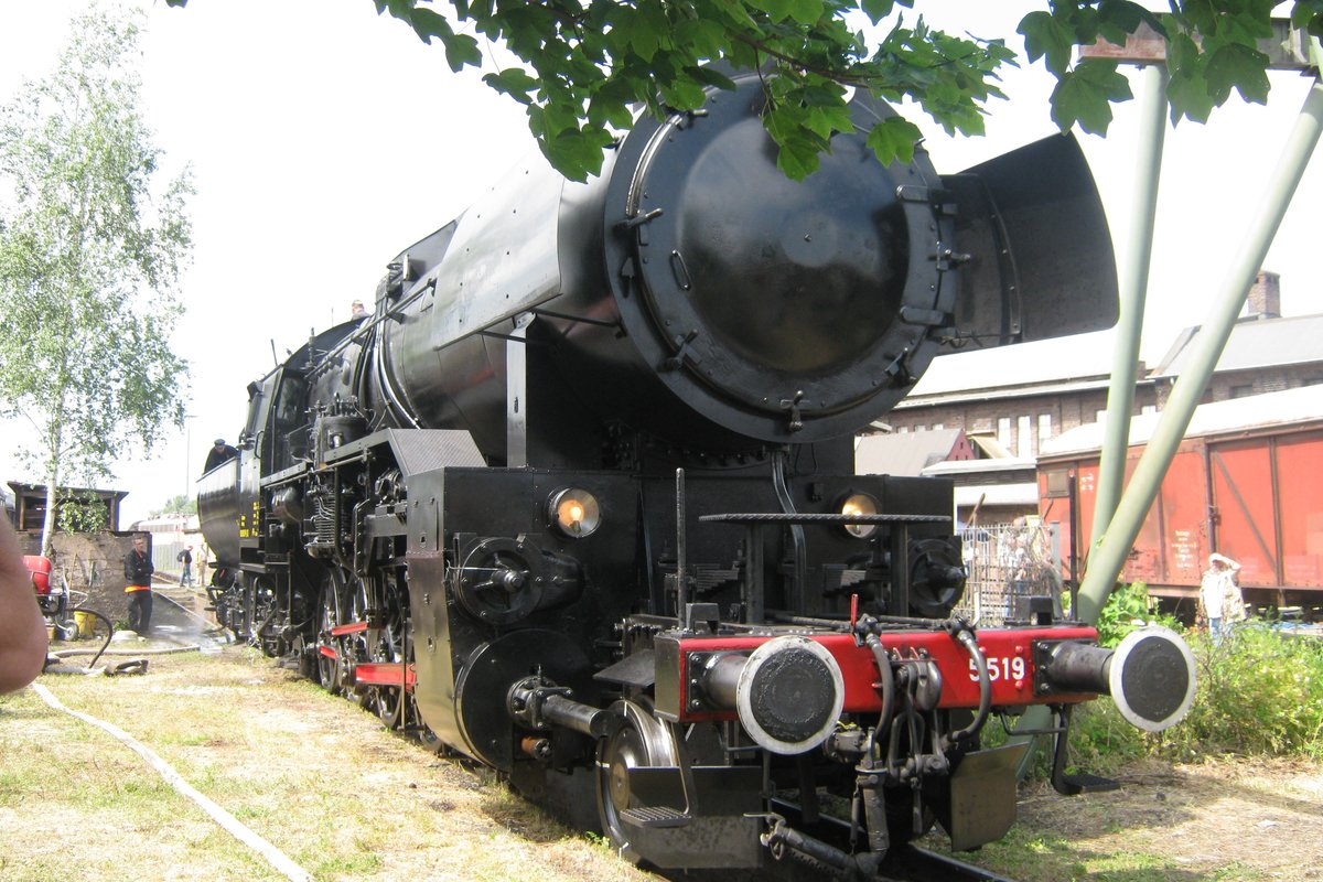 Am 2 Juni 2012 steht CFL 5519 in Koblenz-L�tzel. 
