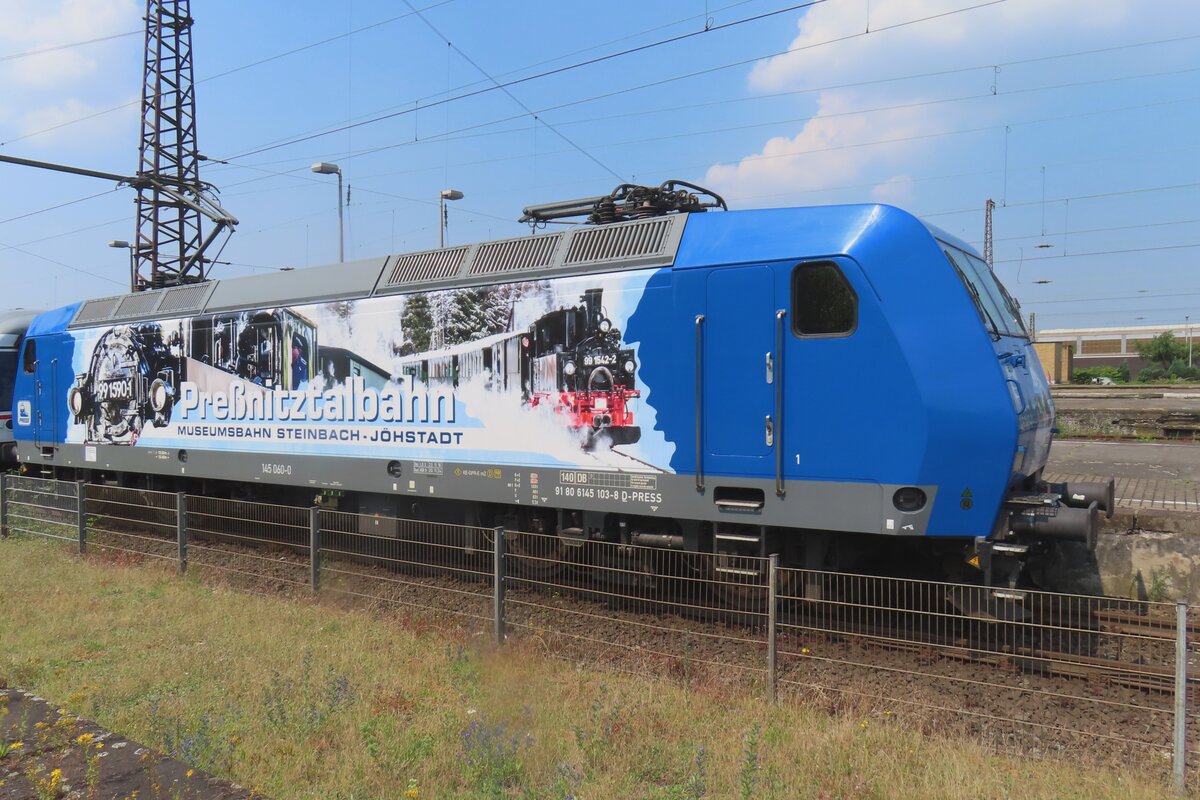 Am 27 Juni 2024 steht TRI's eigener EM24 Verstärkerzug mit PRESS 145 060 in Oberhausen Hbf.