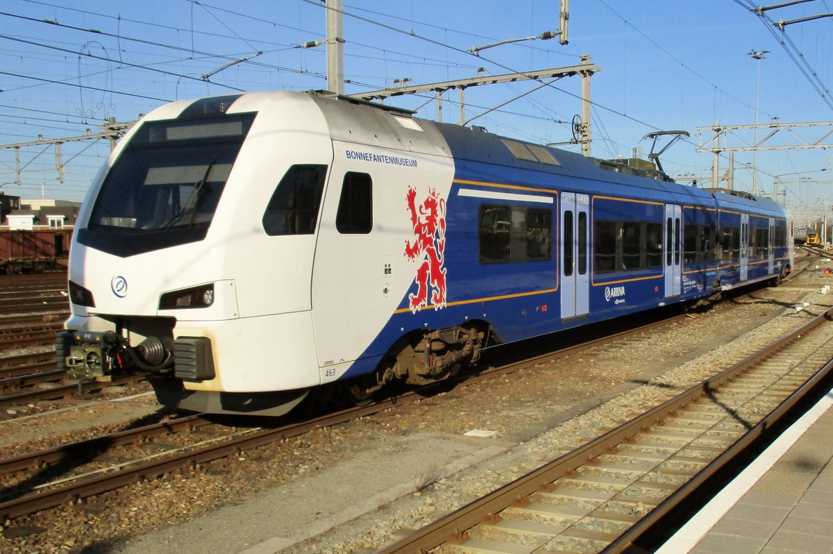 Am 27 März 2017 steht Arriva 463 in Venlo.
