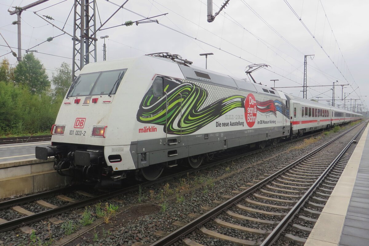 Am 8 September 2022 treft 101 003 in Bad Bentheim ein mit der IC-Berlin nach Amsterdam. In Bad Bentheim wird der 101 ersetzt duch ein NS 1700 -noch, weil ab 2025 sollen neue, von Talgo gebaute Garnituren der Lokwechsel �berfl�ssig machen.