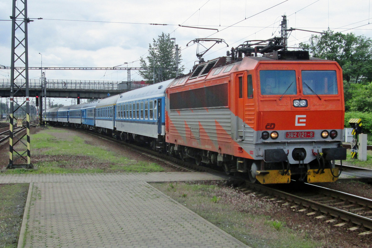 CD 362 021 treft am 23 September 2017 in Bohumin ein.