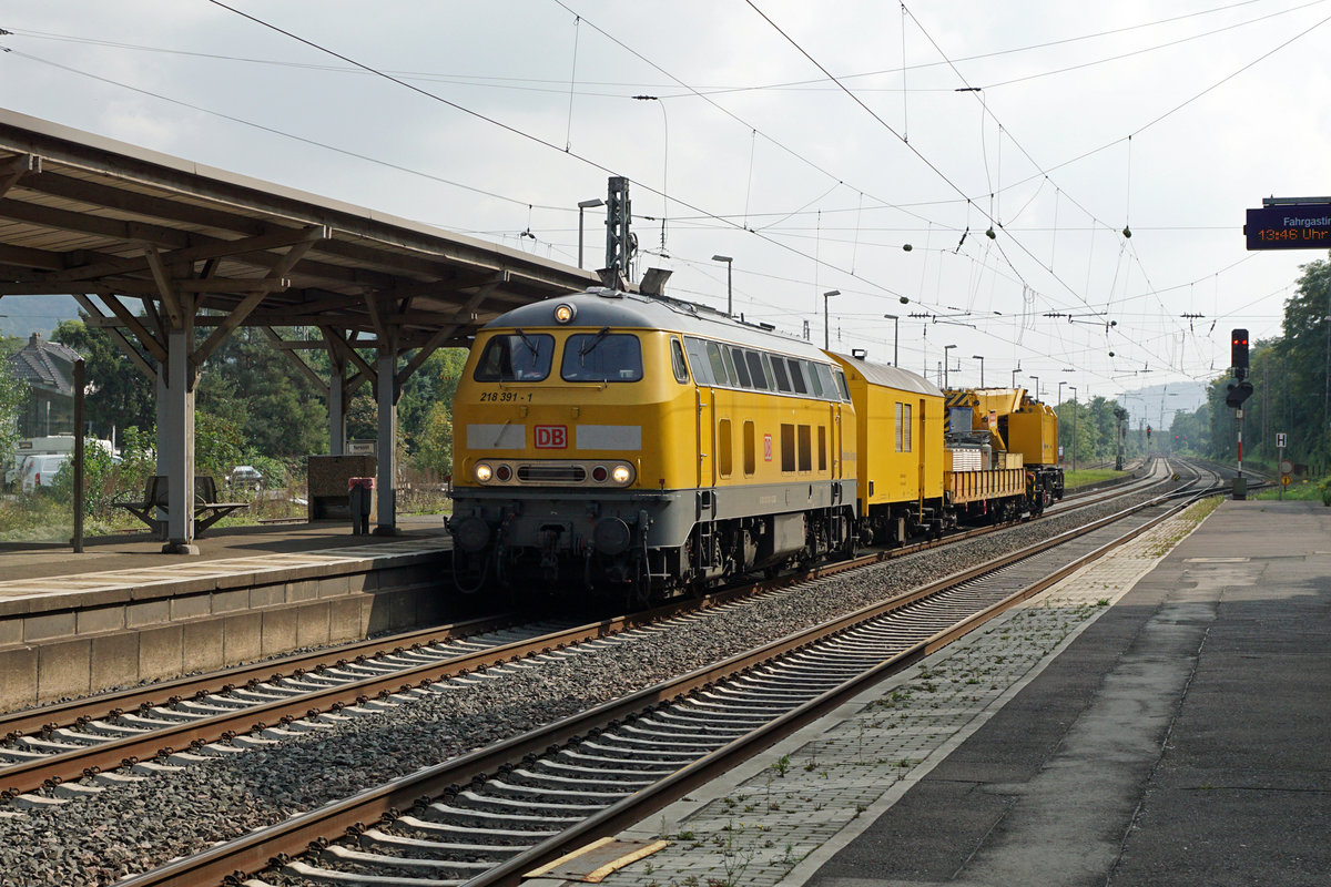 DB: Bahnalltag vom Bahnhof Brohl.
Am 23. September 2017 konnten beim Passieren des Bahnhofs Brohl innert kurzer Zeit mehrere Züge beobachtet werden.
Foto: Walter Ruetsch