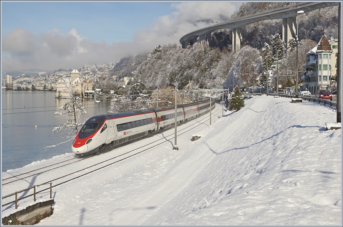 Den SBB RABe 503 022-7  Johann Wolfang Goethe  folgte ein weiter SBB RABE 503, der mir hier als Sujet das Nachschusses des EC 32 vor dem Château de Chillon dient.

Auf den gut vier Stunden später kommenden FS ETR wollte ich nicht warten, da einerseits Wolken aufzogen und anderseits der Schnee doch recht rasch schmolz. Auch das aufsuchen des Lavaux verwarf ich, da es dort kaum geschneit hatte.

29. Jan. 2019