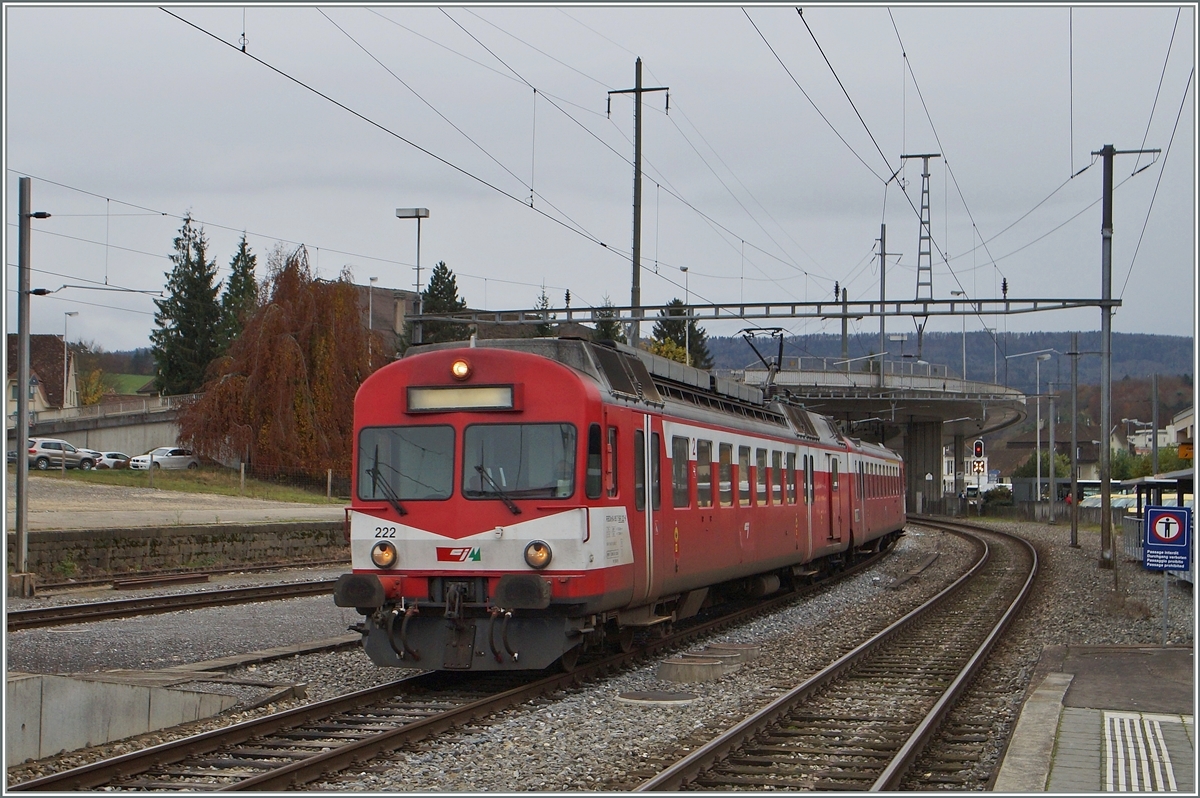 Der CJ BDe 566 222 erreicht, aus Richtung Bonfol kommend, sein Ziel Porrentruy.

17. Nov. 2014