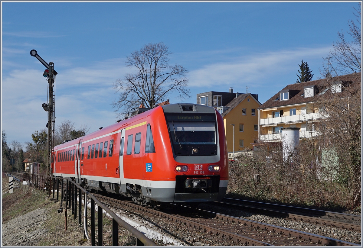 Der DB VT 612 159 erreicht als RE 3987 von Ulm kommend Lindau Aeschbach und somit in K�rze sein Ziel Lindau Hbf. 

16. M�rz 2019