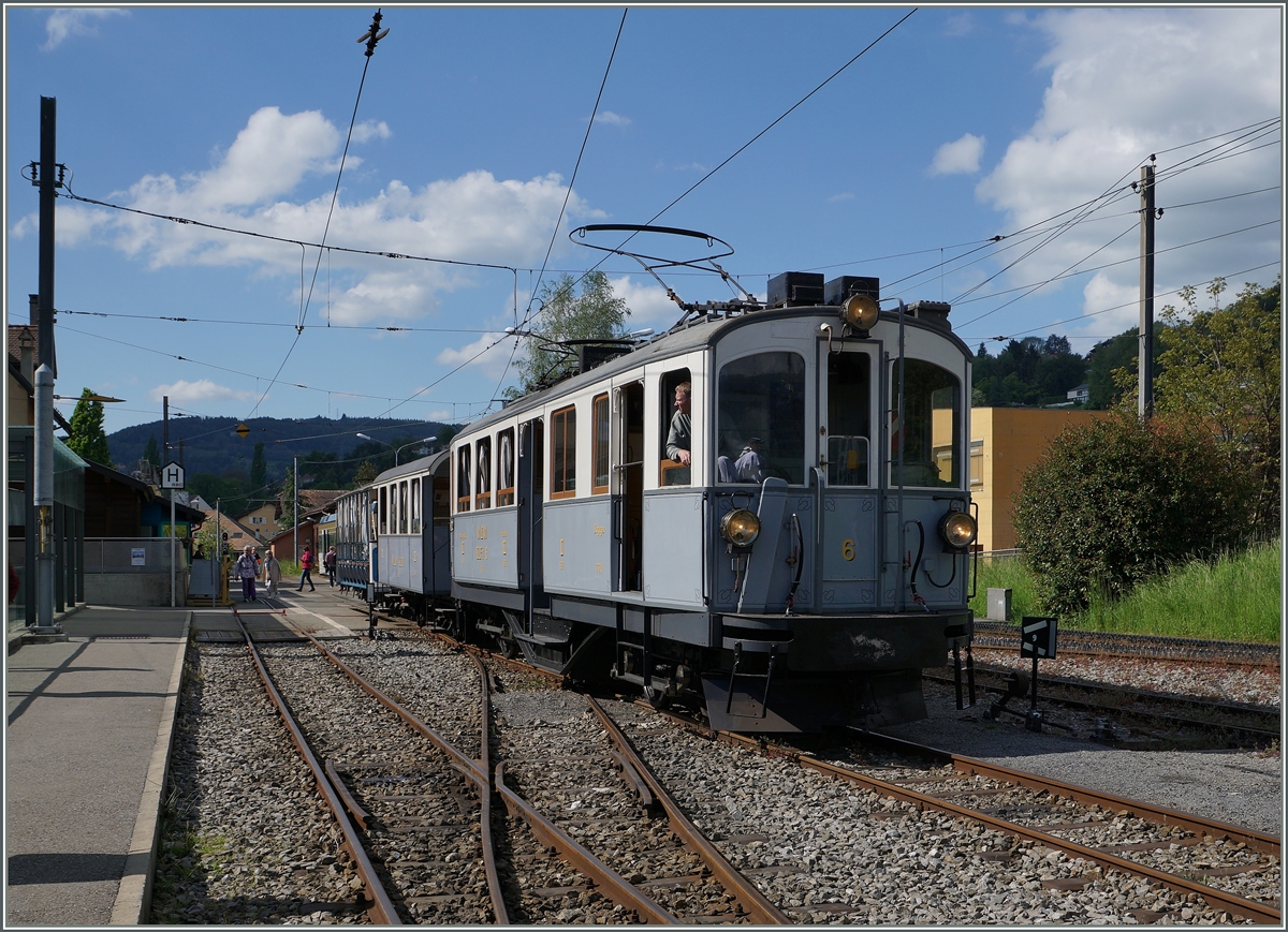 Der MCM BCFe 4/4 N� 6 in Blonay.
15. Mai 2016