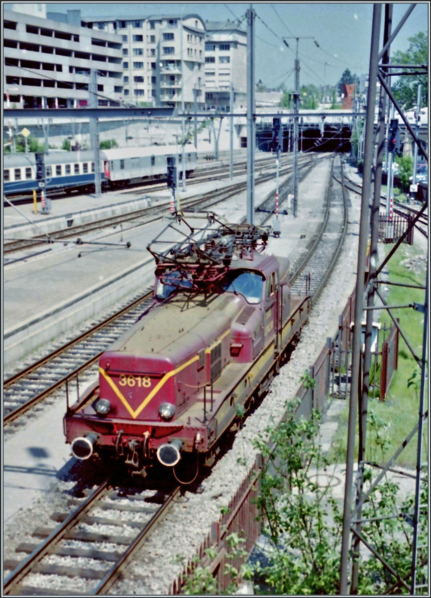 Die CFL 3618 wartet in Luxembourg auf einen neuen Einsatz. 

Analogbild vom 13. Mai 1998