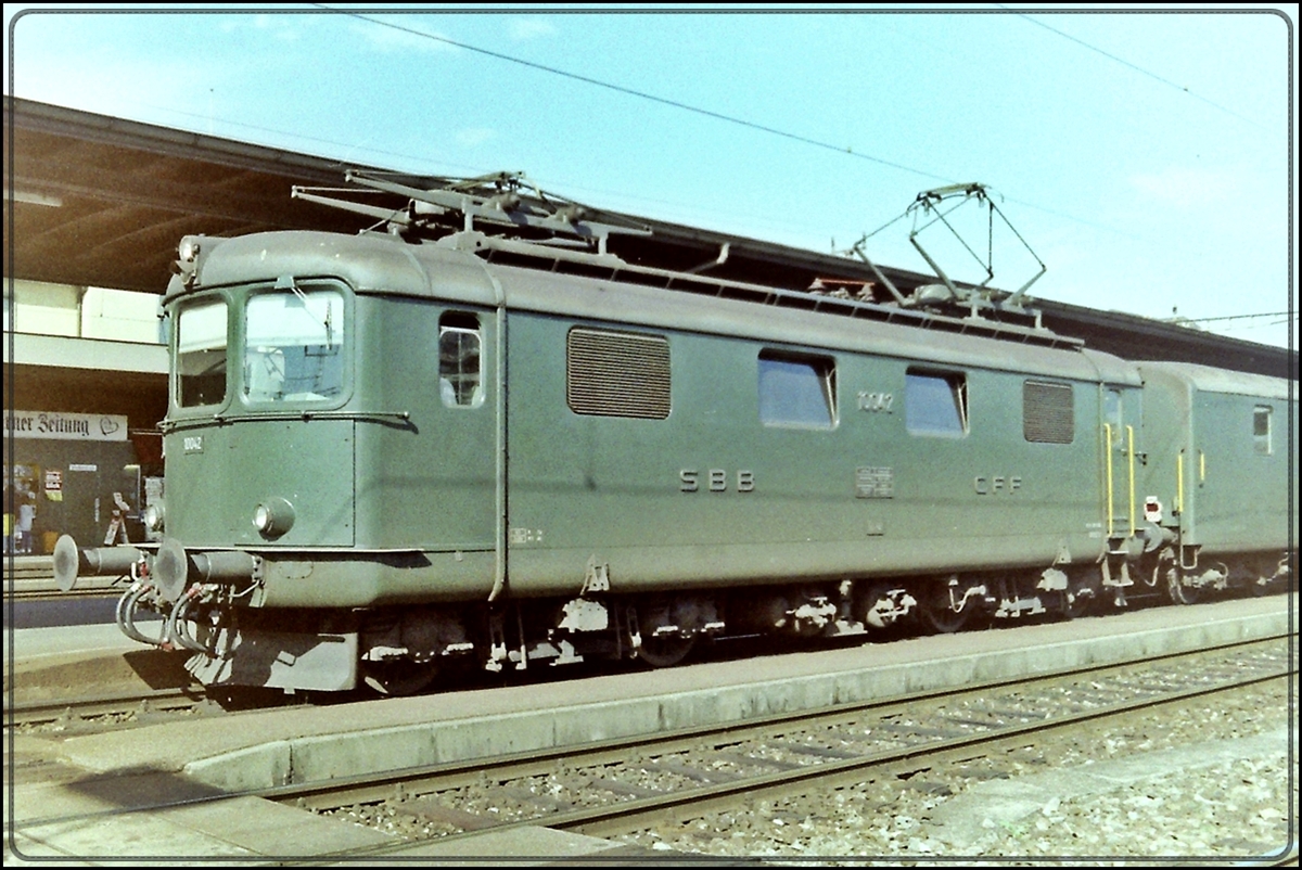 Die SBB Re 4/4 I 10042 in Solothurn.
Sept. 1993