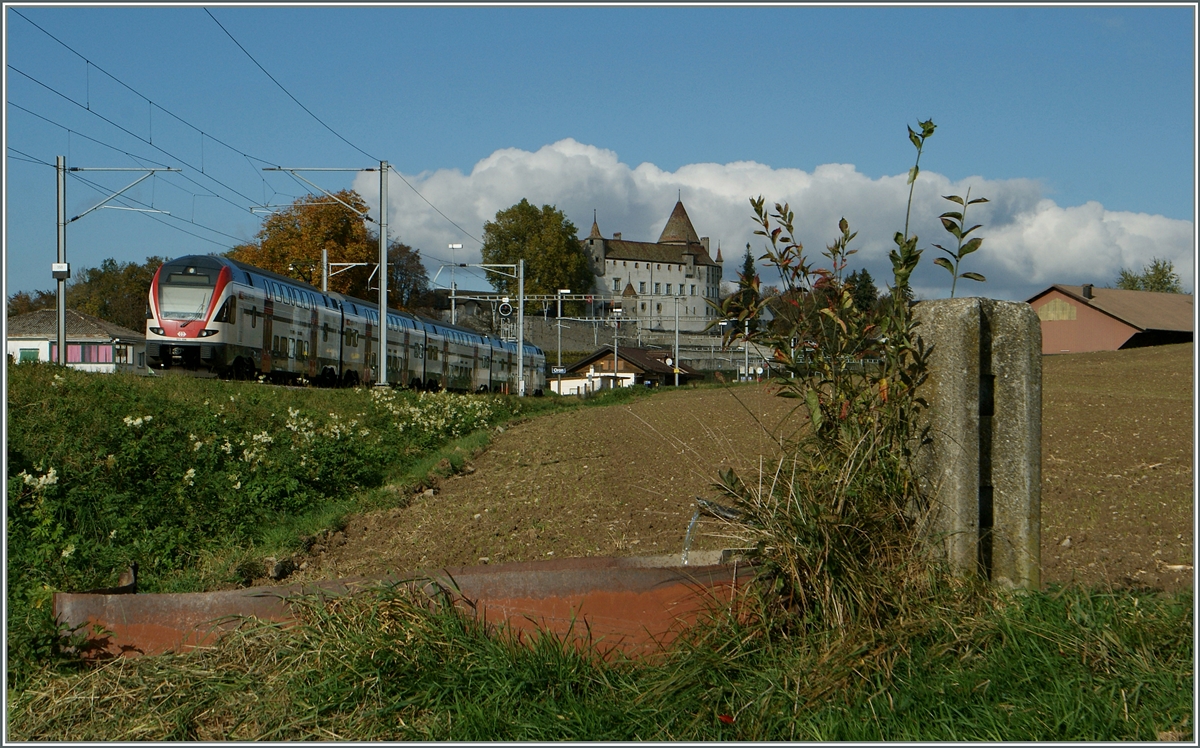 Ein SBB RABe 511 bei Oron.
30. Okt. 2013