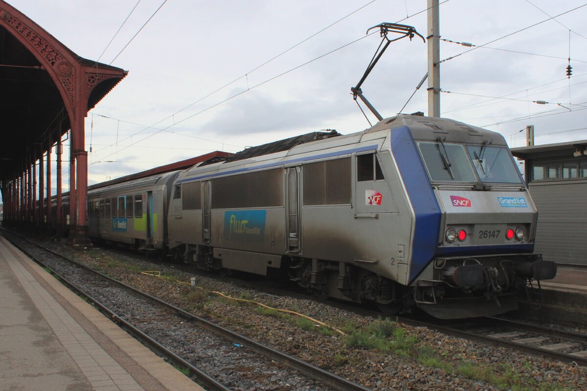 FLUO heisst es in Strasbourg: SNCF 26147 steht mit ein TER2000 abfahrtbereit in Strasbourg am 14 Februar 2024.