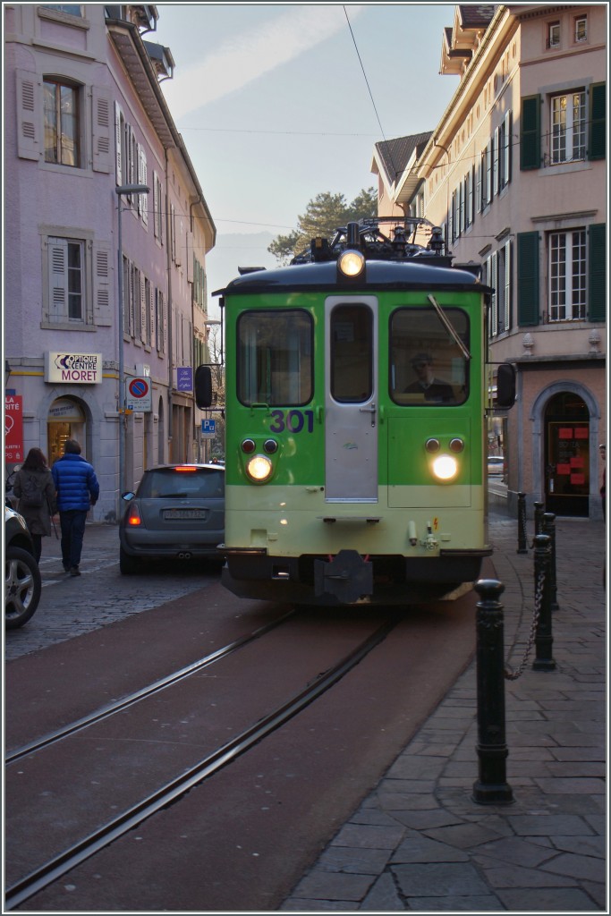 In den engen Gassen von Aigle hat die Auffällige TPC Farbe schon ihre Vorteile. 
25. Jan. 2016
