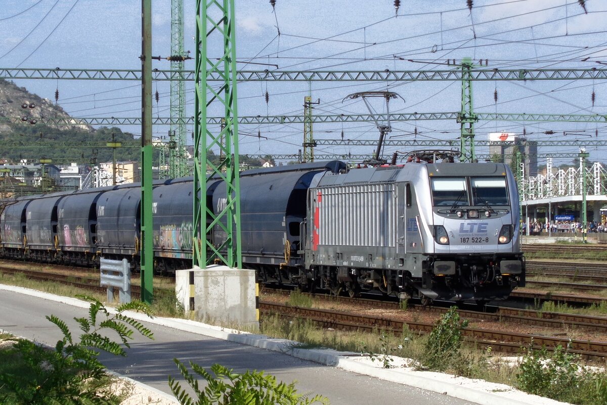 LTE 187 522 ist am 10 September 2018 mit ein Getreidezug in Kelenf�ld eingetroffen.